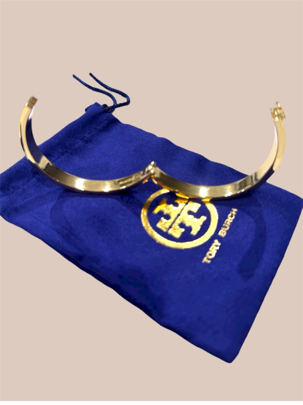 TORY BURCH RAISE KIRA LOGO LACQUERED BRACELET - Picture 4 of 7